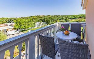 Apartments with Shared Pool Rocco 1