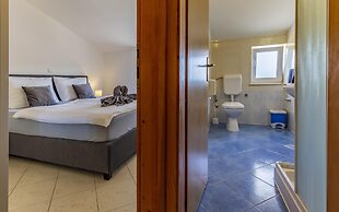 Apartments with Shared Pool Rocco 1