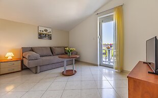 Apartments with Shared Pool Rocco 1