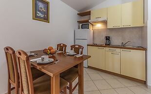 Apartments with Shared Pool Rocco 1