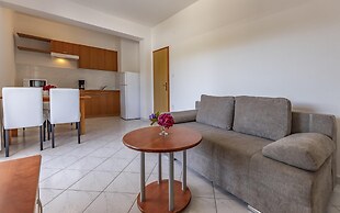 Apartments with Shared Pool Rocco 1