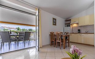 Apartments with Shared Pool Rocco 1