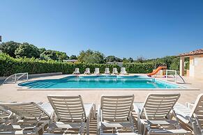 Apartments with Shared Pool Rocco 1