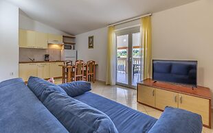 Apartments with Shared Pool Rocco 1