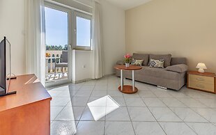 Apartments with Shared Pool Rocco 1