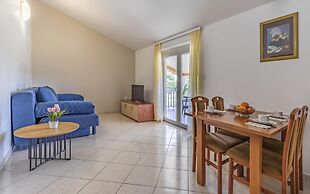 Apartments with Shared Pool Rocco 1