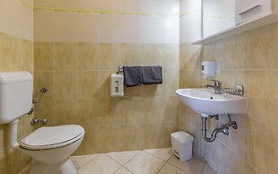Apartments with Shared Pool Rocco 1