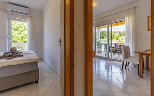 Apartments with Shared Pool Rocco 1