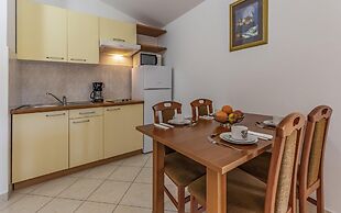 Apartments with Shared Pool Rocco 1