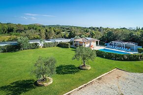 Apartments with Shared Pool Rocco 1