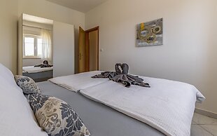 Apartments with Shared Pool Rocco 1
