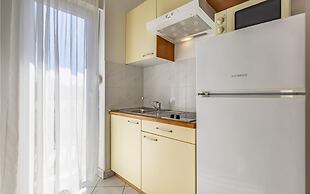 Apartments with Shared Pool Rocco 1