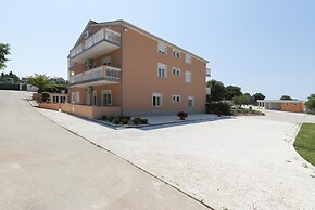 Apartments with Shared Pool Rocco 1