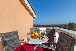 Apartments with Shared Pool Rocco 1