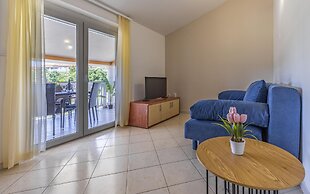Apartments with Shared Pool Rocco 1