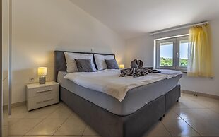 Apartments with Shared Pool Rocco 1