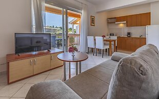 Apartments with Shared Pool Rocco 1