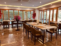 Hotel Mayto