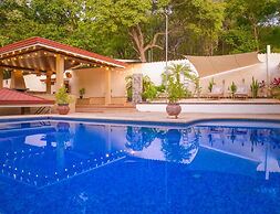 Few Steps to Beach Private Pool and Jacuzzi