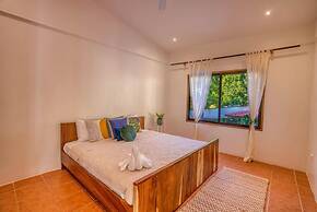Few Steps to Beach Private Pool and Jacuzzi