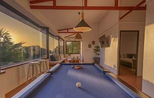 Few Steps to Beach Private Pool and Jacuzzi