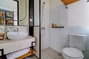 OYO Life 92719 Rolling Hills Residence Karawang