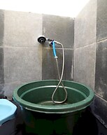 OYO Life 92920 Rumah Kost Azca