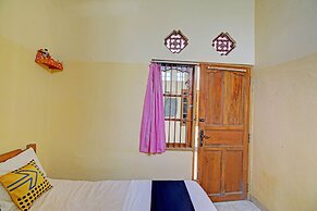 OYO Life 92954 Shanti Kost