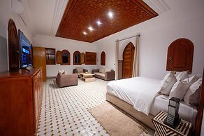 Nomadz Palace