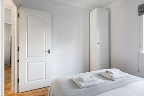 Comfortable 2 Bed Apartment by Tower Bridge