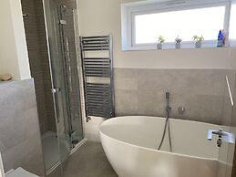 Impeccable 3-bed House - Topsham, Exeter