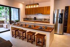 Villa Mayapan Resort Pool AC Fast Internet
