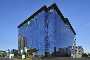 Holiday Inn Jeddah Corniche by IHG