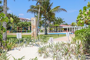 Marea Azul Beach Resort