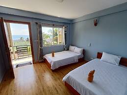Roomy Guesthouse