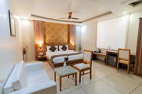 Fabhotel Signature Inn
