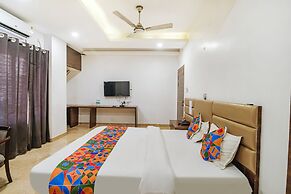 Fabhotel Apple Tree