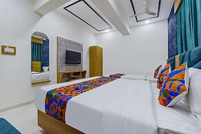 Fabhotel Green Tree