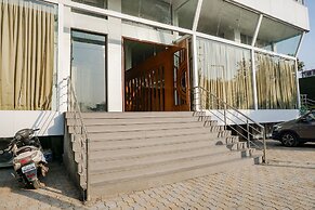 Fabhotel Dreams Inn