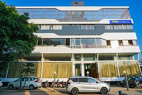 Fabhotel Dreams Inn