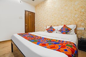 Fabhotel Paramount