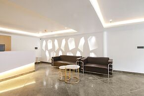 FabHotel Sky Suites Karkardooma