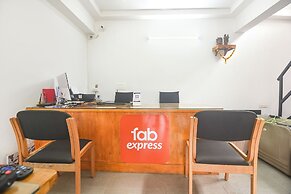 FabHotel Holiday Suites