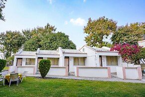 Fabhotel Girija