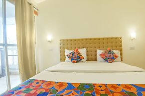 Fabhotel Grand Royal Palms
