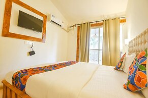 Fabhotel Grand Royal Palms
