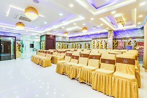 Fabhotel Prime Ravila Grand