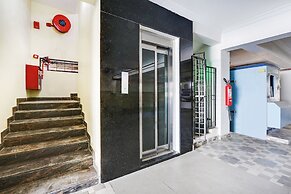 Fabhotel Prime Ravila Grand