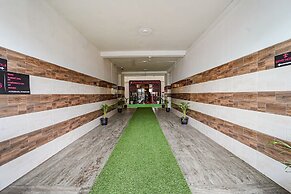 Fabhotel Skyry I