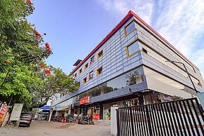 Fabhotel Skyry I
